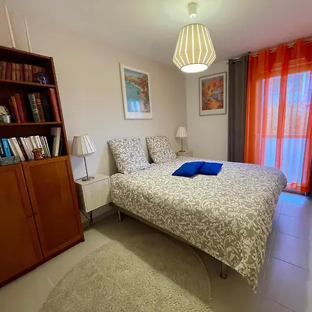 Flo Location Apartman *