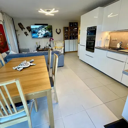 Flo Location Apartman